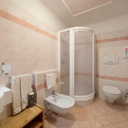 Erica Hotel 3*
